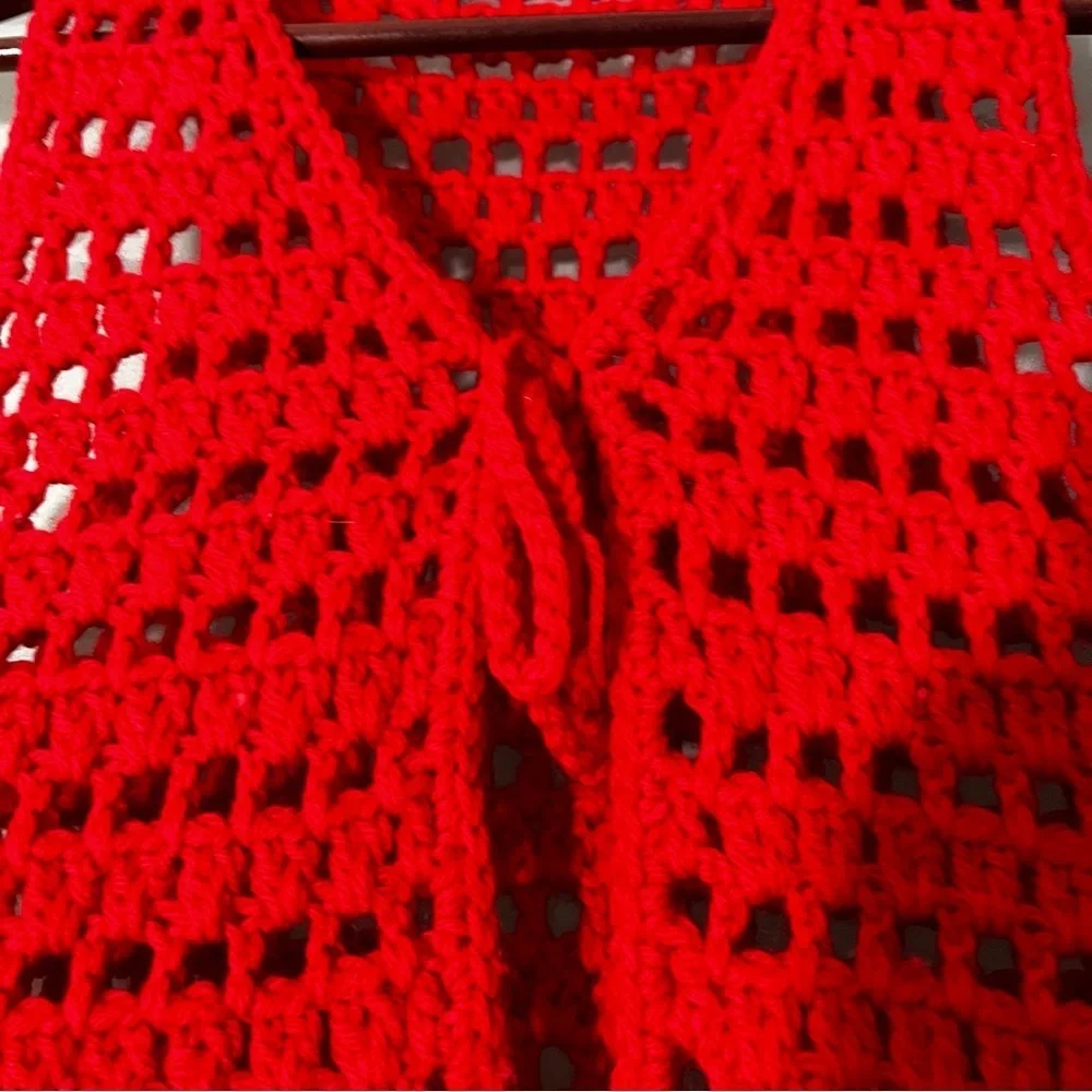Vintage 1970's Handmade Crochet Red Tie Vest Retro Holiday Festival Hippie - Picture 4 of 7